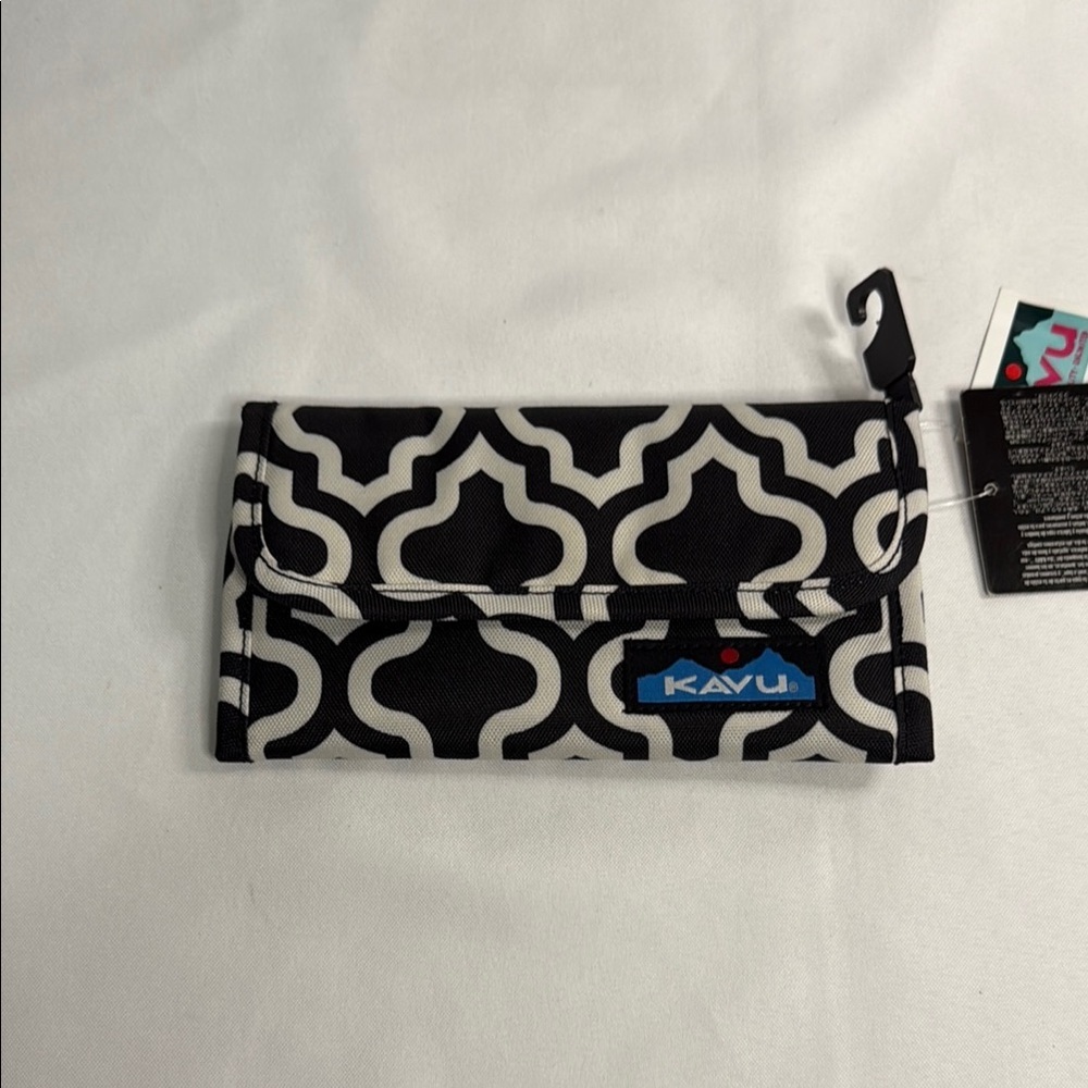 Kavu Black and White Patterned Wallet